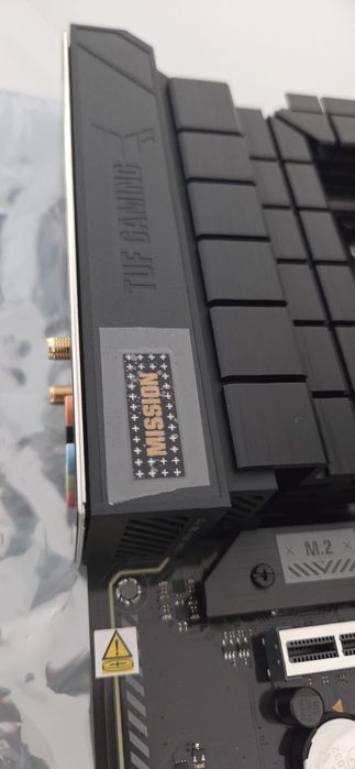 ASUS TUF Gaming B760-PLUS WIFI (DDR5 / LGA1700) – NOVA c/ Fatura