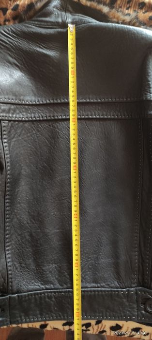 Курточка кожаная