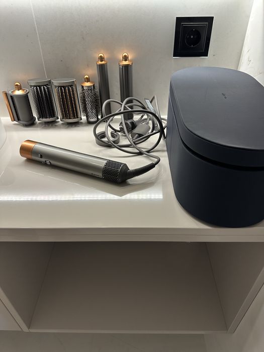 Dyson Airwrap - níquel