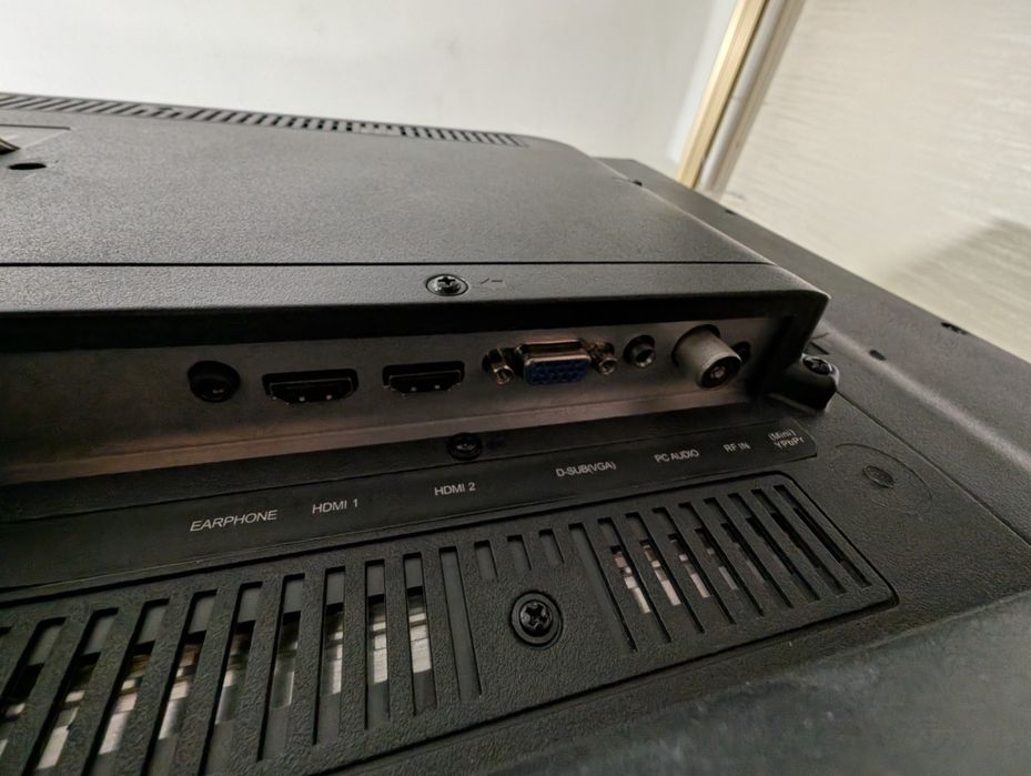 Телевізор Saturn 32"