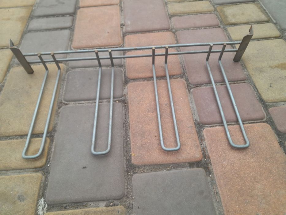 Трюмо з великим дзеркалом