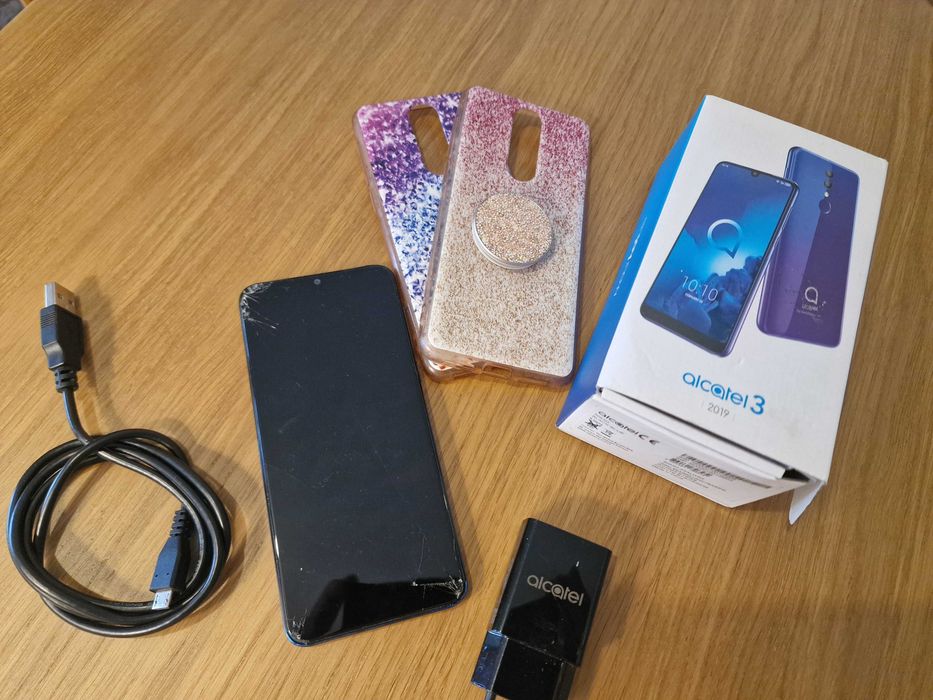 Telemóvel Alcatel 3 (botão power avariado)