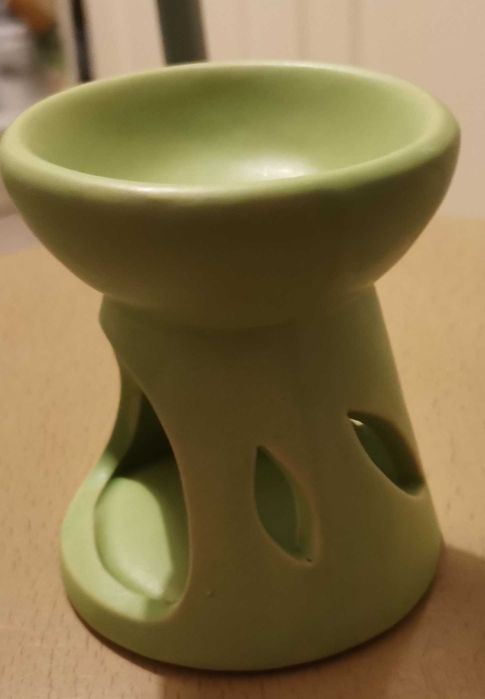 Zielona ceramiczna osłonka do podgrzewacza