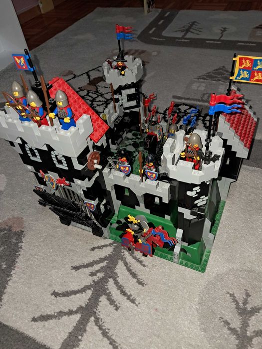 Lego 6086 black knight castle