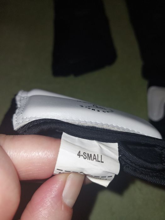 Rękawice, ochraniacze na stopy