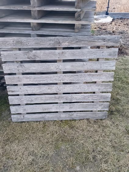 Sprzedam palety po kostce brukowej