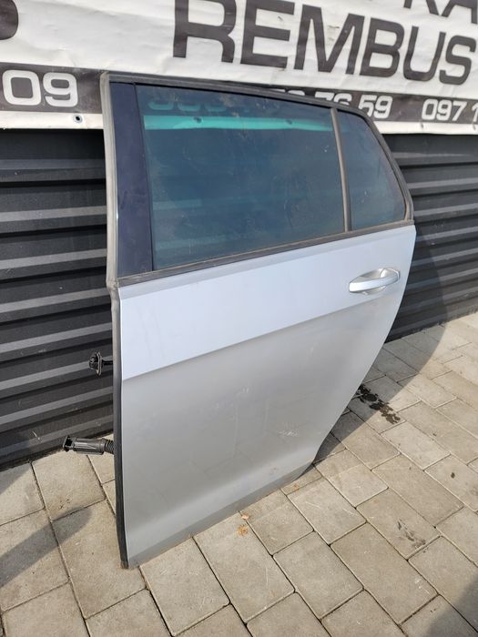 Двері задні ліві сірі VW golf 7 e golf