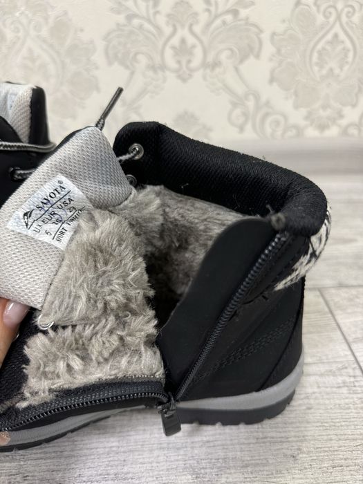 Зимові жіночі ботинки
