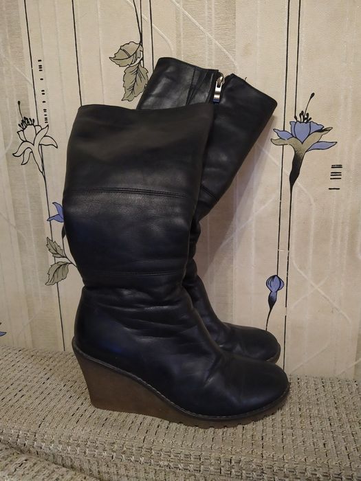 Зимние кожаные сапоги