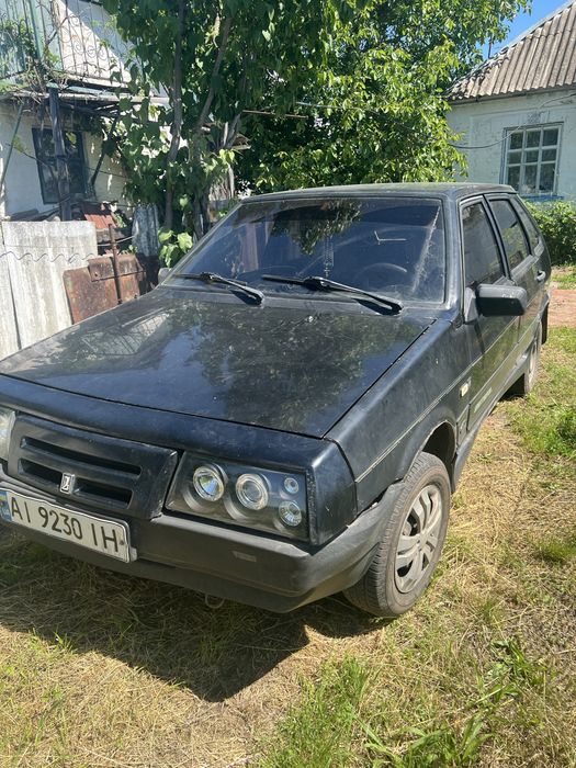 Продам ваз 2109.