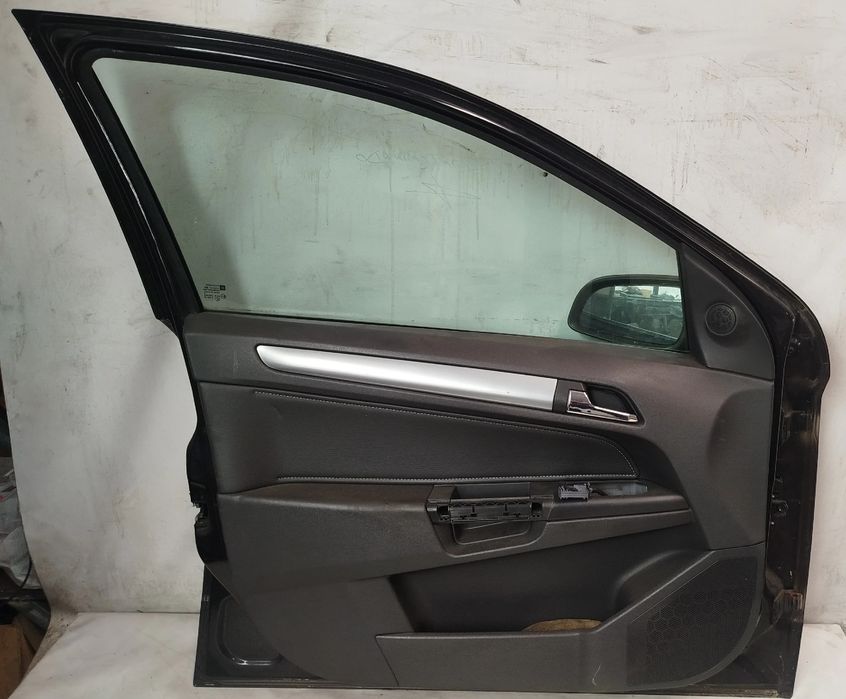 Porta frente esquerda OPEL Astra H Caravan (L35)