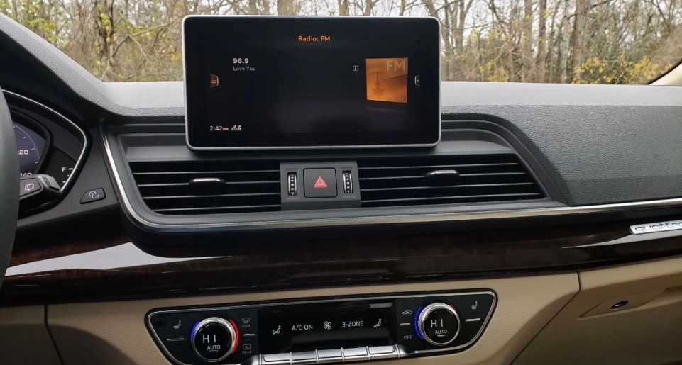 Audi Q5 2018 року, двигун 2.0