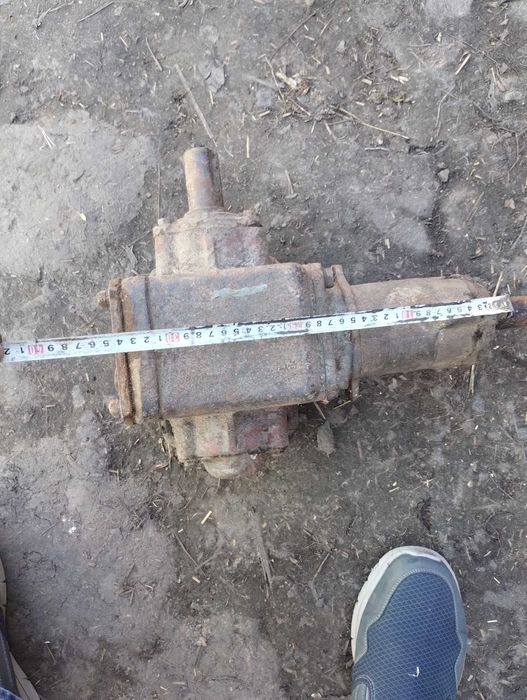 Редуктор кутовий