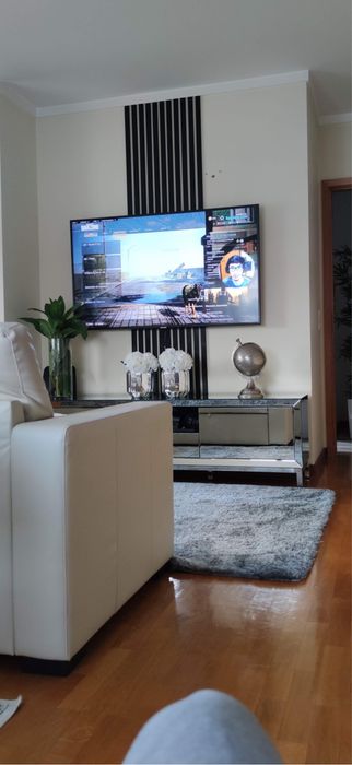 Aparador de Tv espelhado