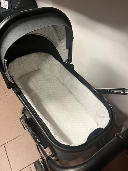 Wózek VENICCI /MUUVO  2w1 / 3w1 / 4w1 z bazą