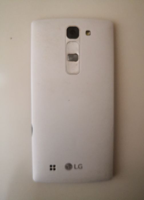 Telemóvel LG usado