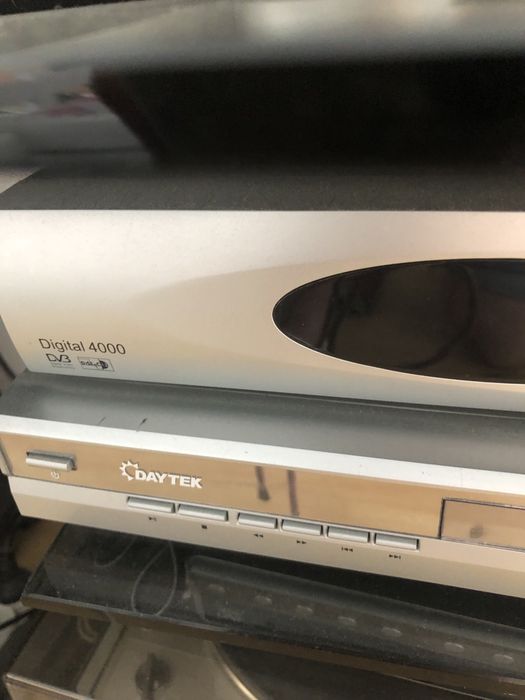 Sprzedam tuner satelitarny