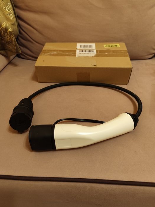 Adapter Typ2 do Schuko, 16A 1-fazowa wtyczka ładowania Typ 2 do europe