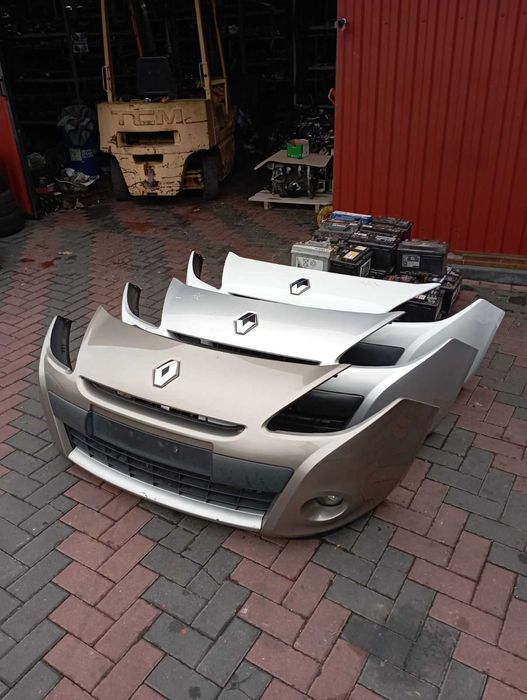 Бампер передній RENAULT CLIO 3