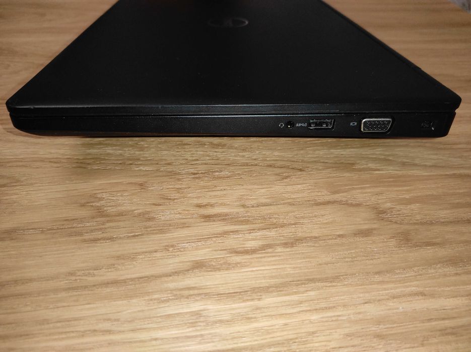 Ноутбук Dell 5490 14.0 FHD/i5-8350U/8ГБ DDR4/SSD 256GB/бат.3-4 години