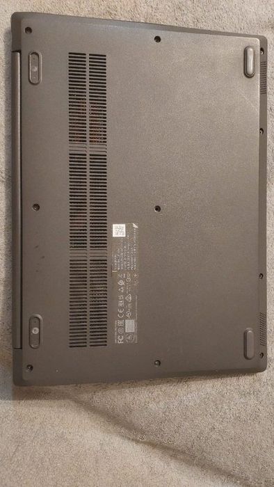 Sprzedam uszkodzony laptop LENOVO V14 ADA 82C6