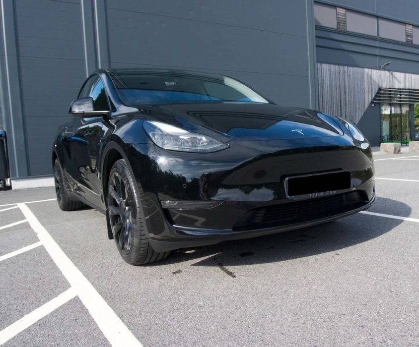 Tesla Model Y Long Range Dual Motor