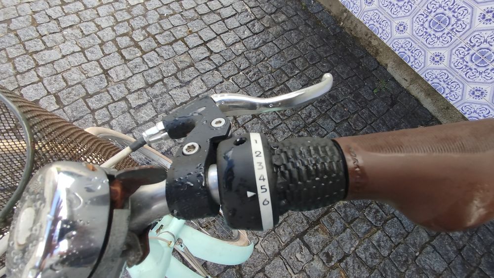 Bicicletas de cidade Orbita e Btwin