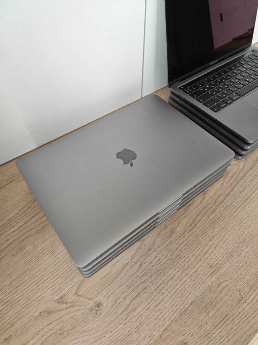 8 ШТУК / ГАРАНТІЯ / Ноутбук Apple MacBook Pro / A2251 / i5-10-th / 16Gb DDR4 / 500Gb SSD