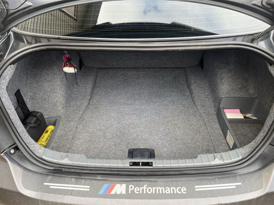 BMW E90-318d-N47.