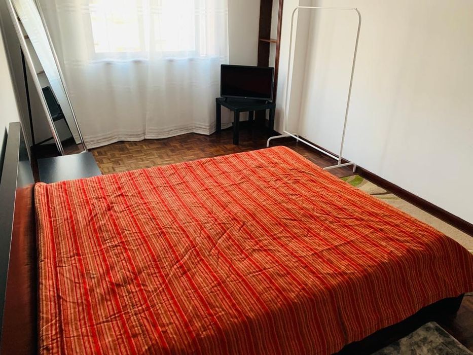 Alugo Quarto para casal