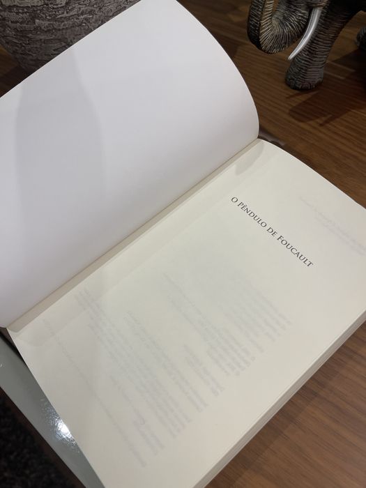 Livro “ O pêndulo de Foucault”