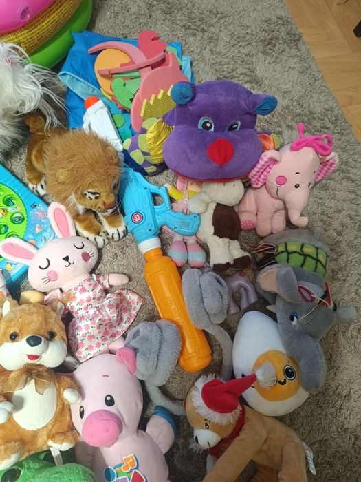 Zestaw zabawek dla dziecka + gratis