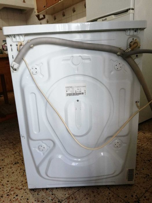 Máquina de Lavar Roupa Becken