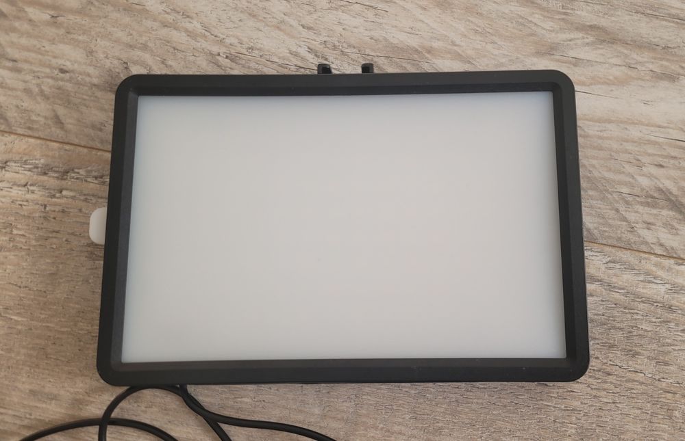 Lampa doświetlającą led nowa
