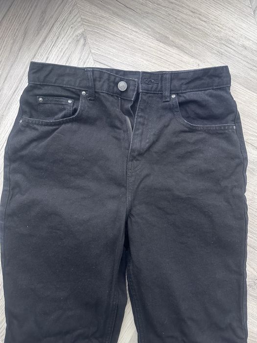 Czarne jeansy mom fit sinsay 38