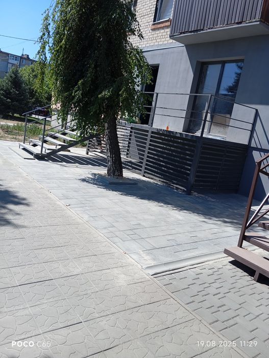 Рады каждому помочь, к каждому  индивидуальный подход.