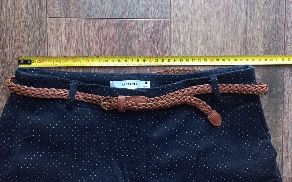 Damskie szorty z paskiem Reserved rozm.36