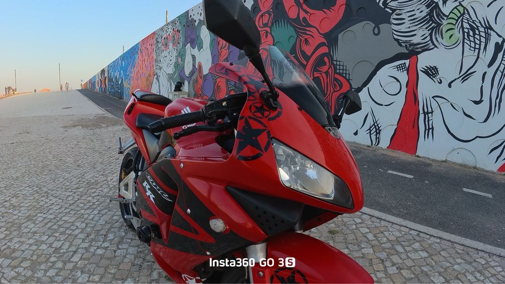 Honda CBR 600RR – Bom Estado!**