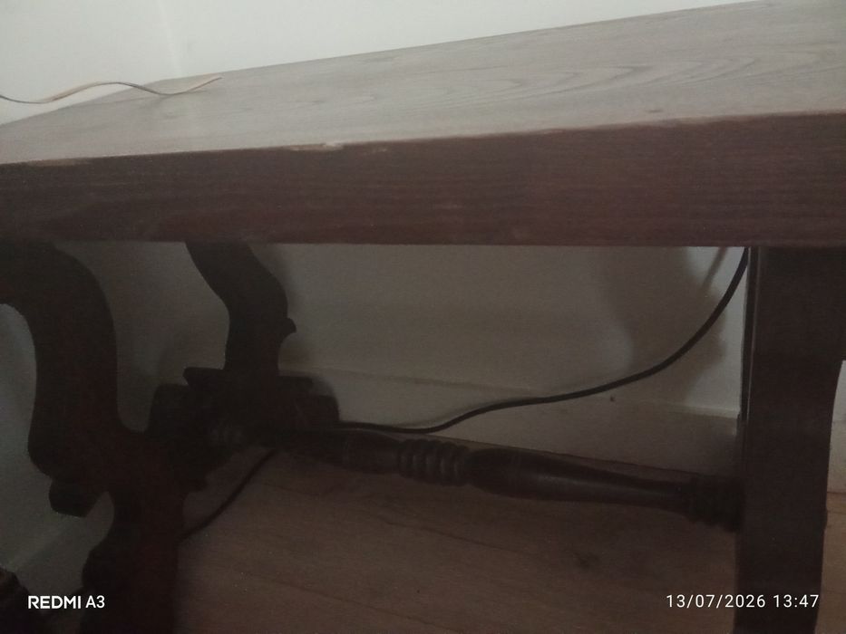 Mesa de centro e mesinhas de cabeceira