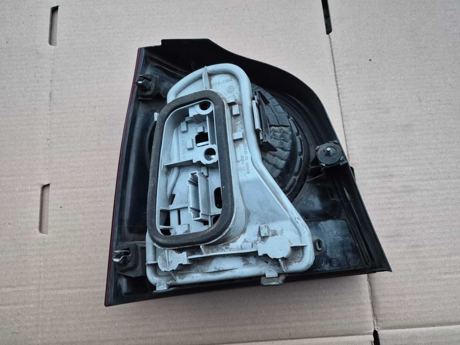 Lampa prawa prawy tył tylna VW POLO IV 4 9N LIFT 05- 2005- 6Q6