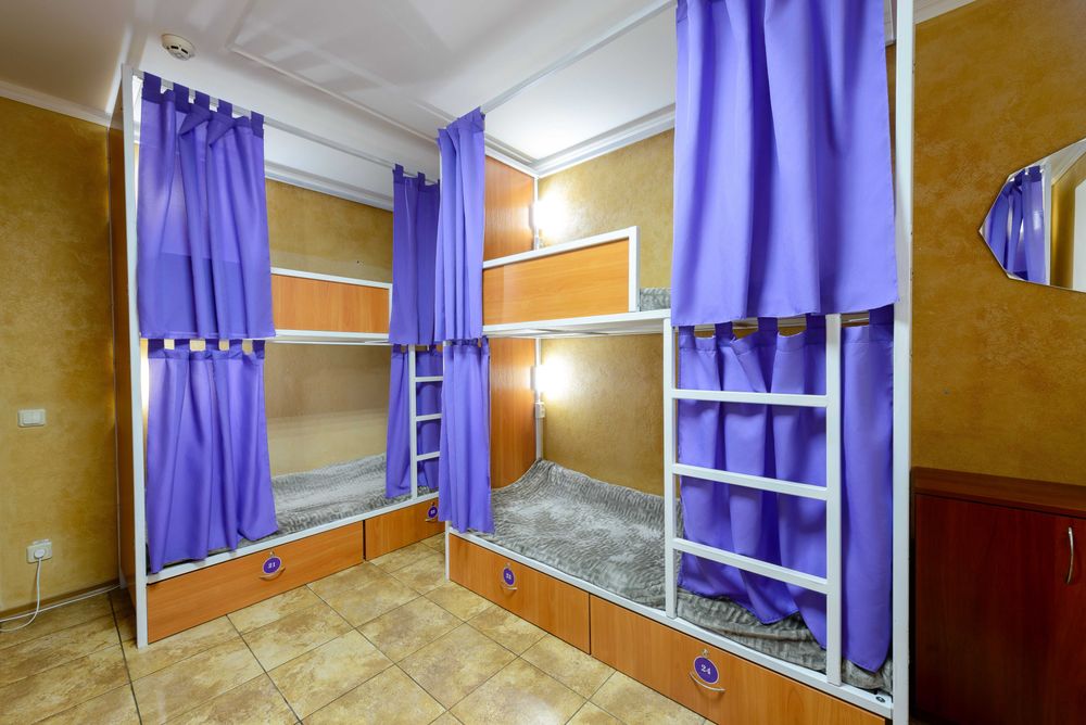 200 метров от метро Тараса Шевченко Киев Центр Общежитие Койко-место