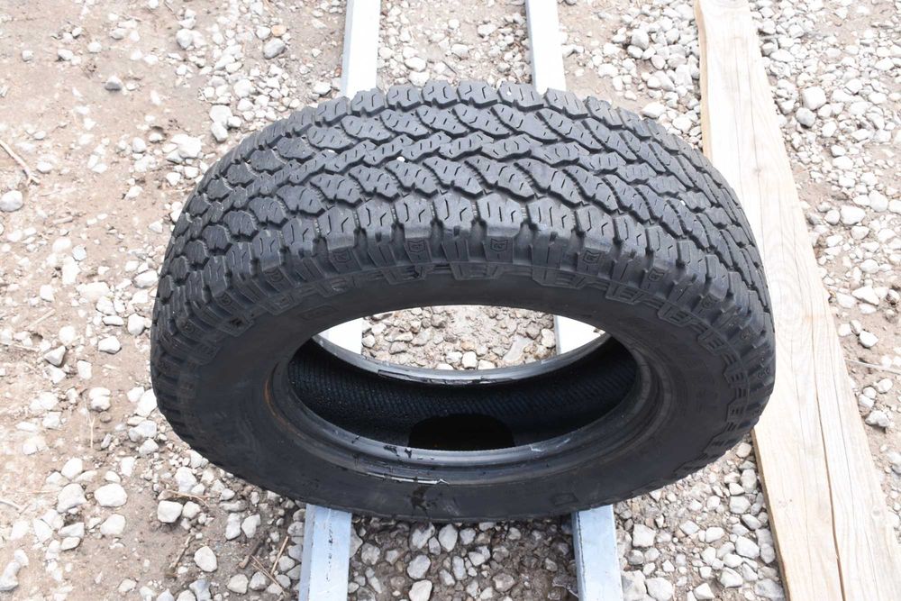 2x Opona opony General Grabber AT3  205/70R15 106/104S