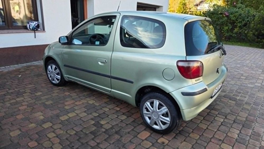 Toyota yaris 2002 r