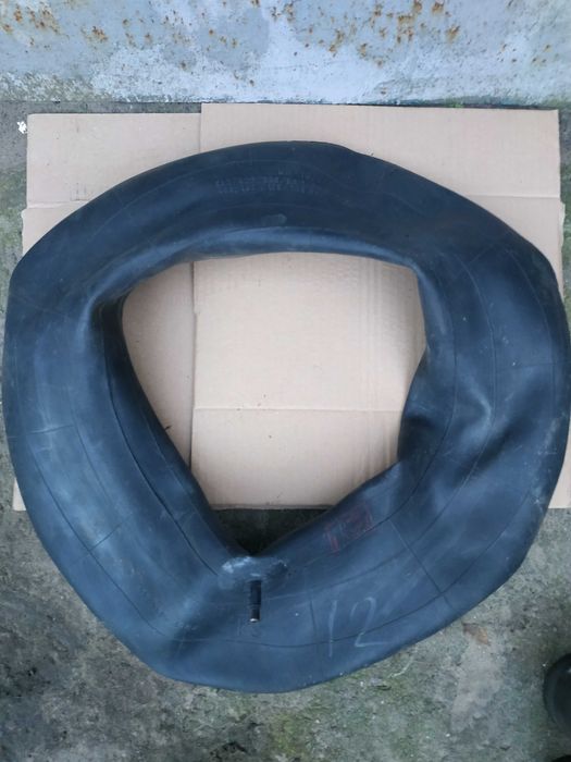 Поршни на Москвич,камера .