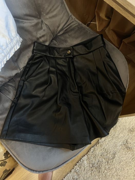 Шкіряні шорти чорні