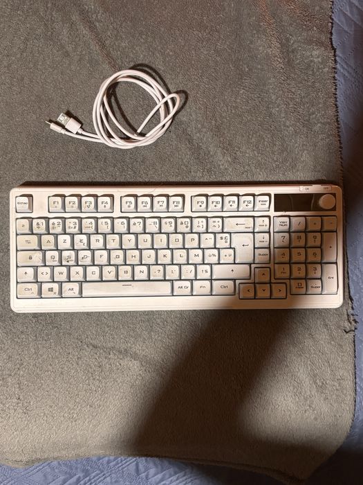 Teclado Gaming Spirit of Gamer ELITE K60 ARTIC RGB