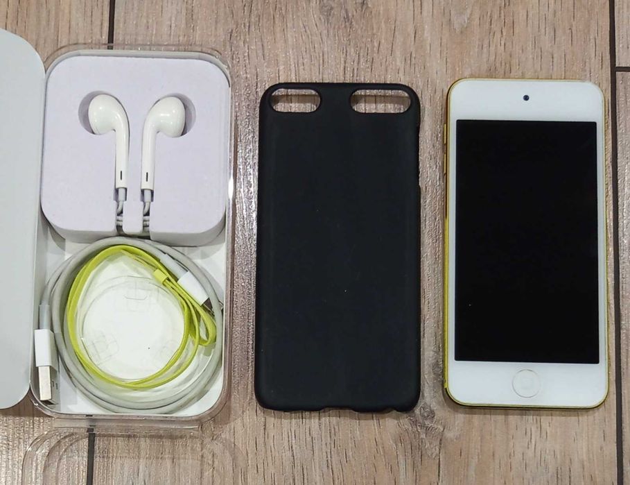 MP3 плеєр Apple iPod Touch 5 покоління (MD714LL/A)