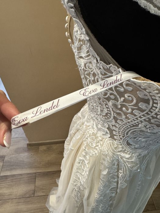 Suknia ślubna od Evy Lendel