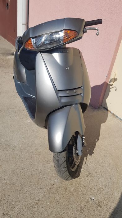 Продам двохмісний скутер Honda lead af 48