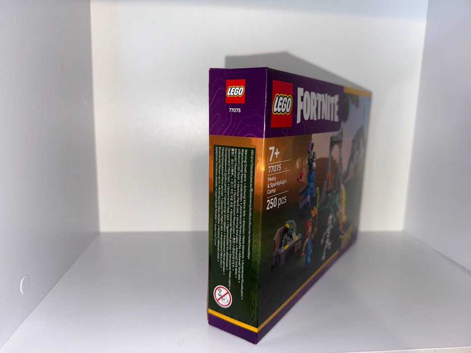 S0021. Zestaw LEGO Fortnite 77075-1 Peely & Sparkplug's Camp